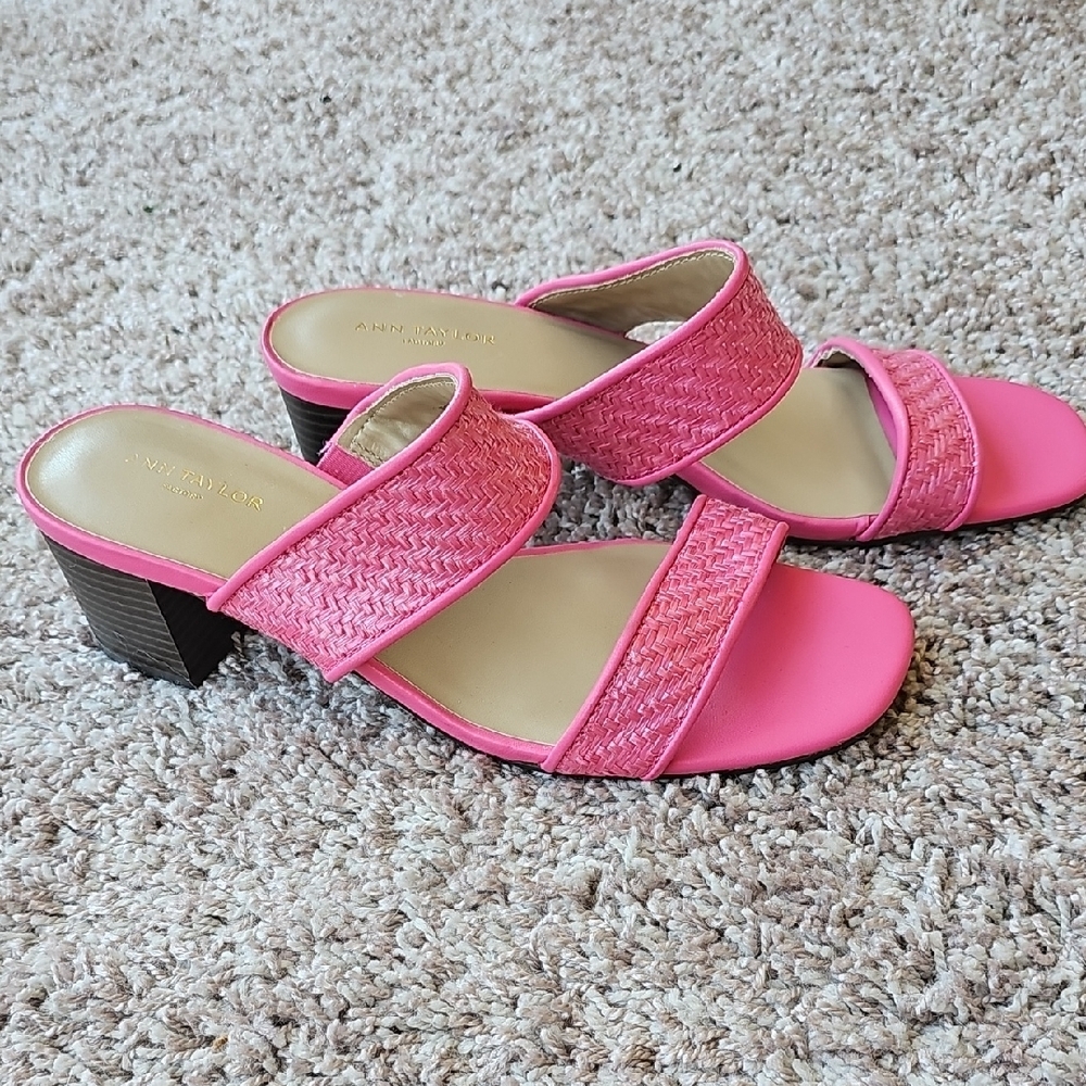 Ann Taylor Factory Pink Textured Sandals with Chunky Heel